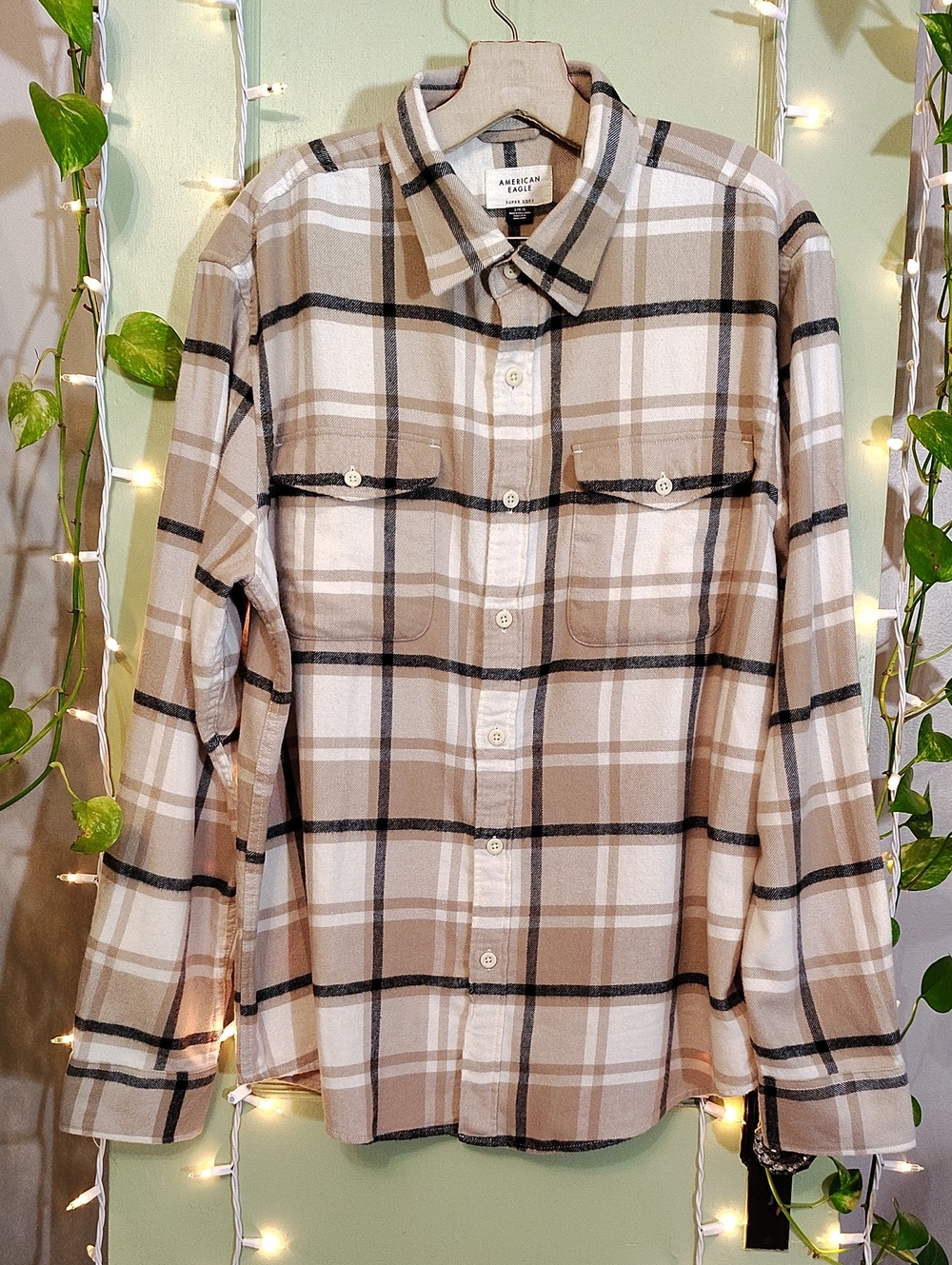 Men's American Eagle Super Soft Tan Black White Plaid Flannel L